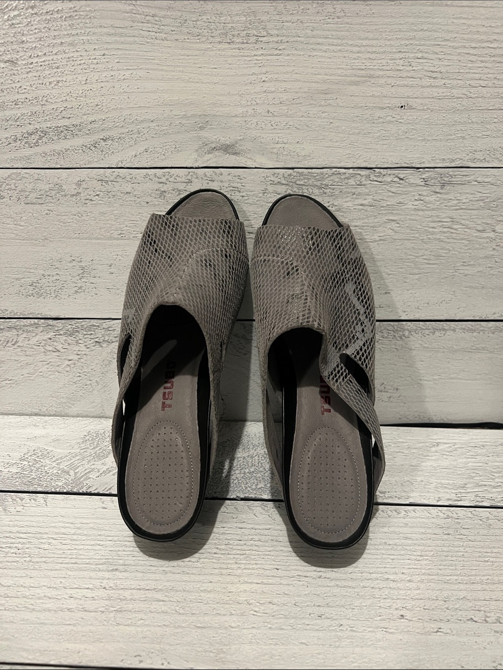 Tsubo Gray Open-Toe Slide Sandals with Textured Upper - Picture 2 of 9